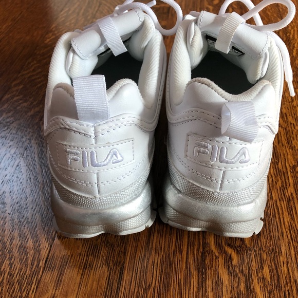 ❌SOLD❌ Women’s FILA Sneakers 👟 - Picture 3 of 8